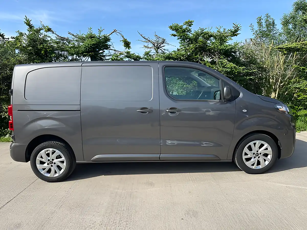 Used 2021 Citroen Dispatch Driver M Grey - Interior and Exterior details 7
