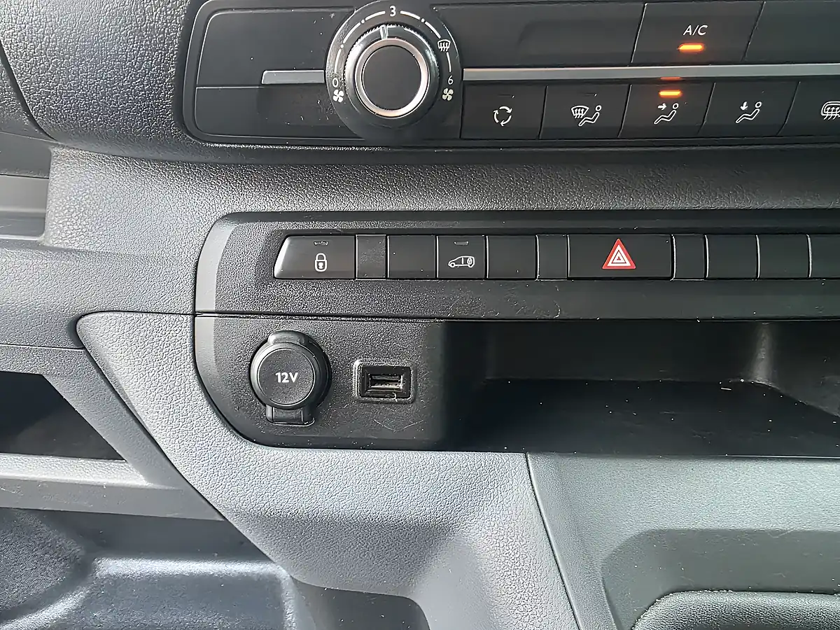 Used 2021 Citroen Dispatch Enterprise M White - Interior and Exterior details 16