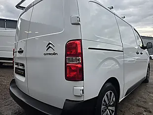 Used 2021 Citroen Dispatch Enterprise M White - Interior and Exterior details 9
