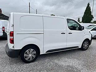 Used 2021 Citroen Dispatch Enterprise M White - Interior and Exterior details 11