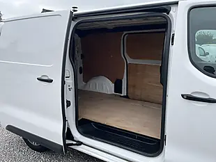 Used 2021 Citroen Dispatch Enterprise M White - Interior and Exterior details 18