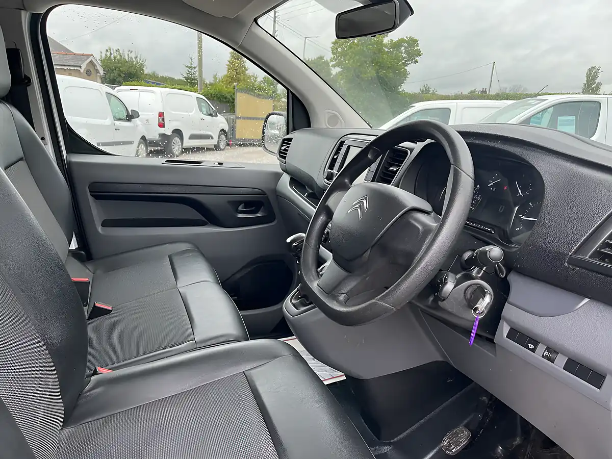 Used 2021 Citroen Dispatch Enterprise M White - Interior and Exterior details 3