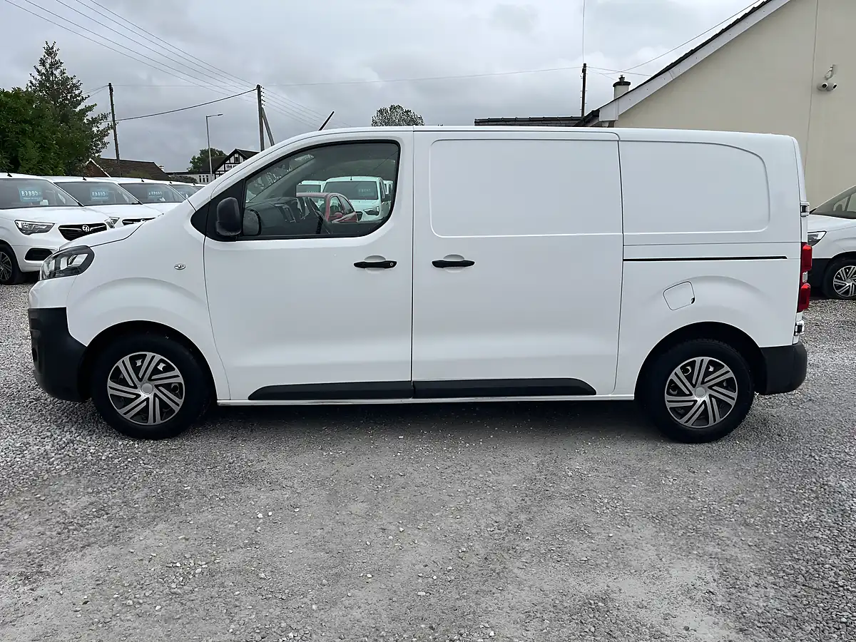Used 2021 Citroen Dispatch Enterprise M White - Interior and Exterior details 6