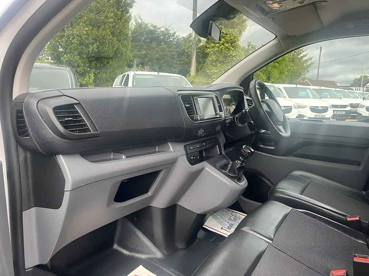 Used 2021 Citroen Dispatch Enterprise M White - Interior and Exterior details 17