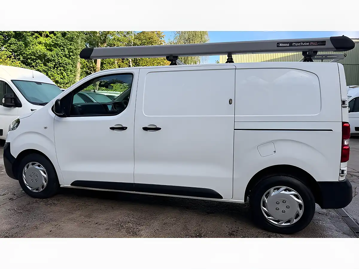 Used 2021 Citroen Dispatch Enterprise M White - Interior and Exterior details 12