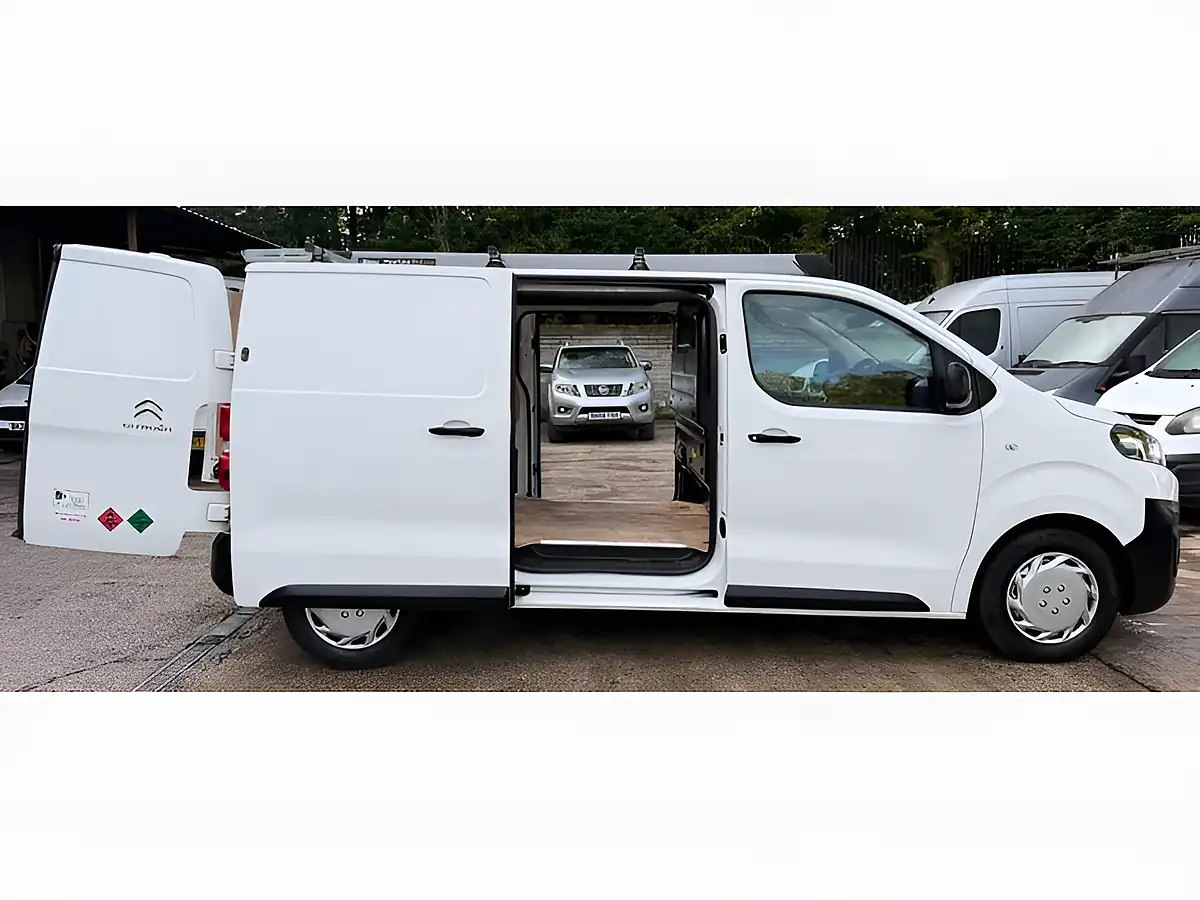 Used 2021 Citroen Dispatch Enterprise M White - Interior and Exterior details 7