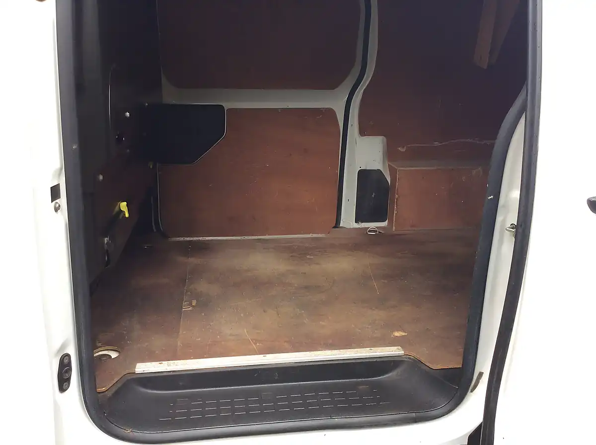 Used 2021 Citroen Dispatch Enterprise Xl White - Interior and Exterior details 13