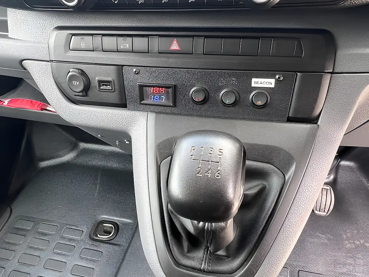 Used 2021 Citroen Dispatch Enterprise Xs White - Interior and Exterior details 14