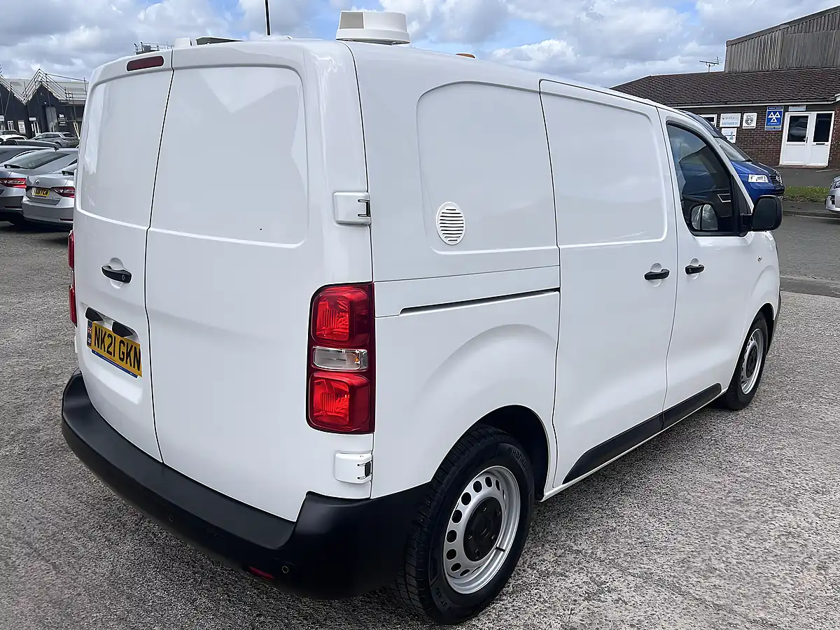 Used 2021 Citroen Dispatch Enterprise Xs White - Interior and Exterior details 6