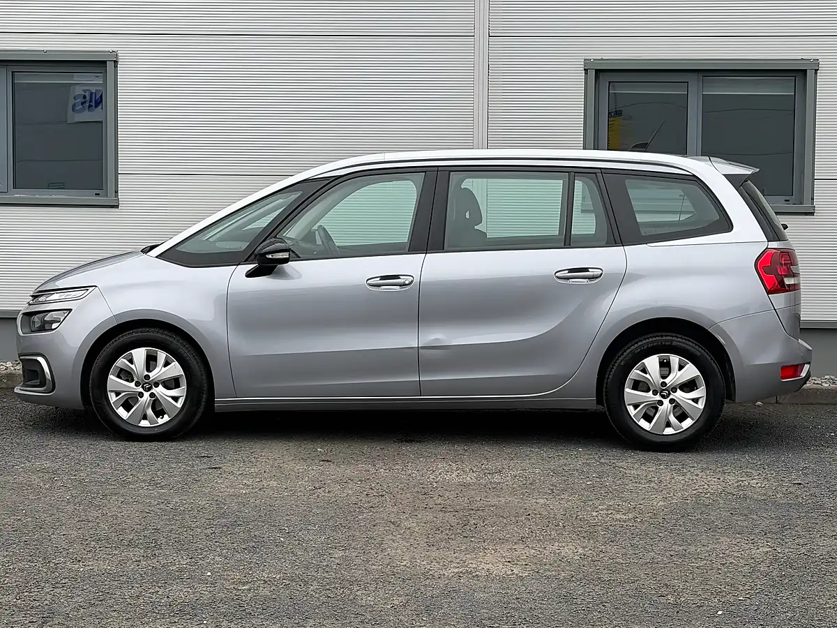 Used 2021 Citroen Grand C4 Spacetourer Live Grey - Interior and Exterior details 8