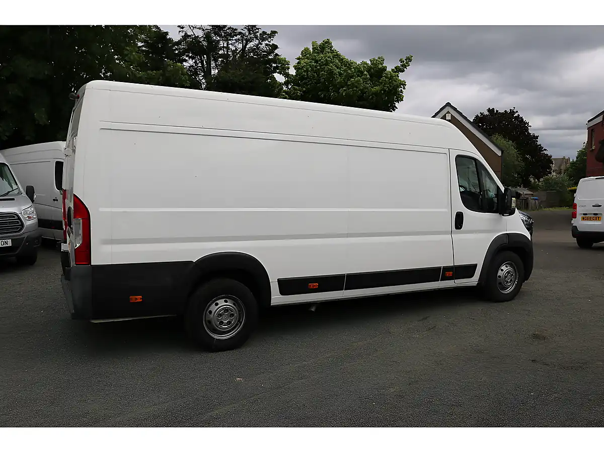 Used 2021 Citroen Relay 35 Heavy L4H2 Enterprise White - Interior and Exterior details 10