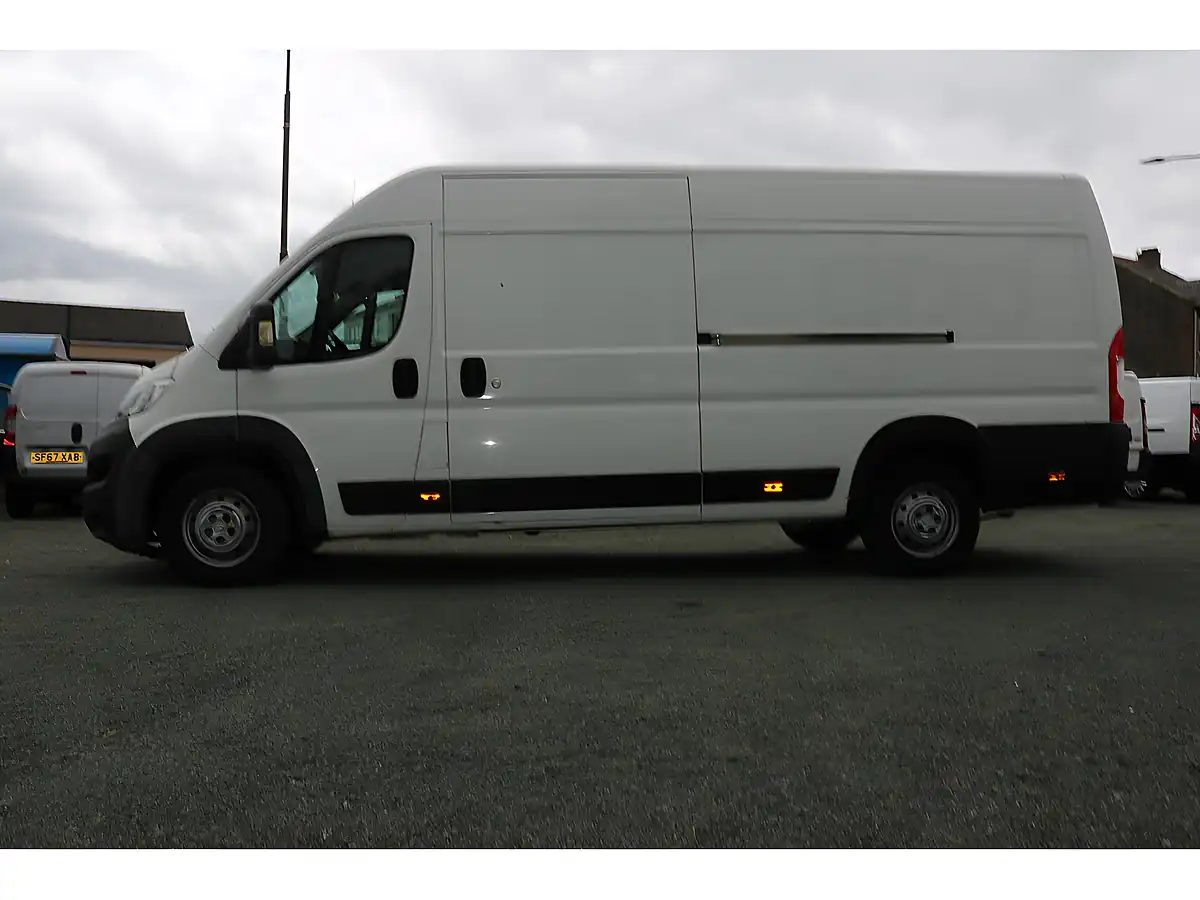 Used 2021 Citroen Relay 35 Heavy L4H2 Enterprise White - Interior and Exterior details 4
