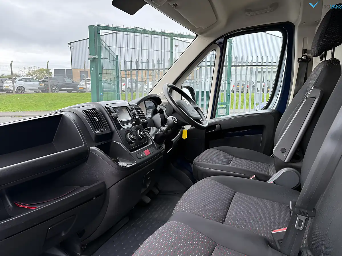 Used 2021 Citroen Relay Enterprise Blue - Interior and Exterior details 5