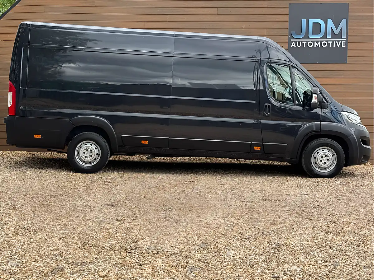 Used 2021 Citroen Relay Enterprise Blue L4H2 Grey - Interior and Exterior details 8