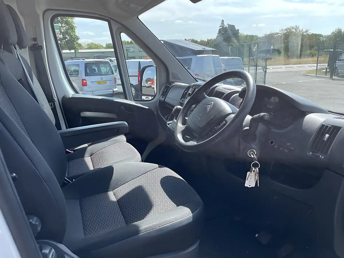 Used 2021 Citroen Relay Enterprise L2H2 White - Interior and Exterior details 6