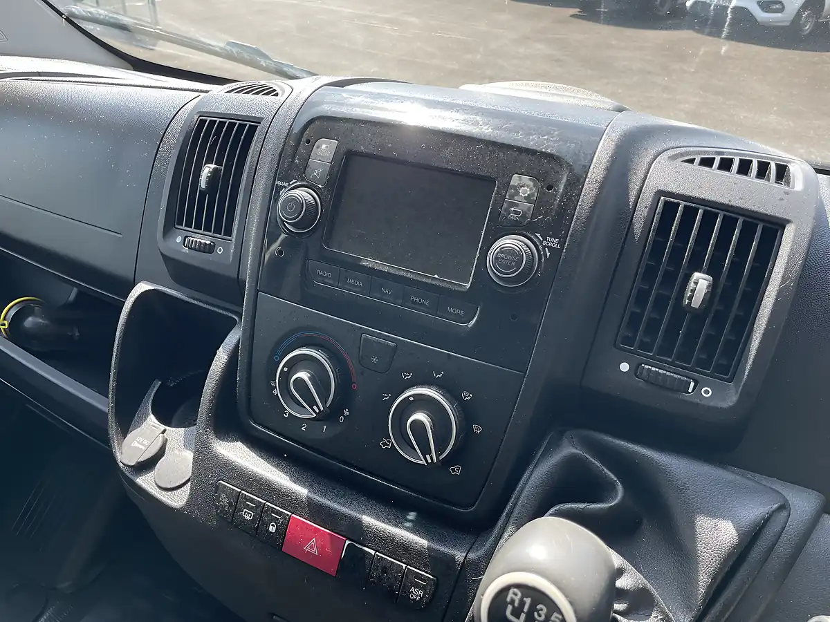 Used 2021 Citroen Relay Enterprise L2H2 White - Interior and Exterior details 7