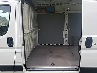 Used 2021 Citroen Relay Enterprise White - Interior and Exterior details 10