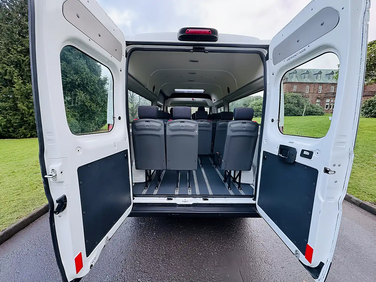 Used 2021 Citroen Relay Enterprise White - Interior and Exterior details 13