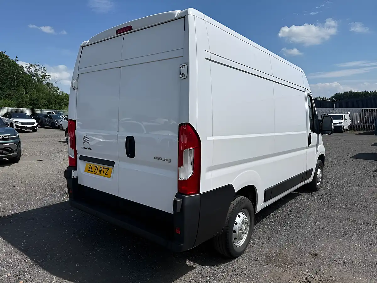 Used 2021 Citroen Relay Enterprise White - Interior and Exterior details 7
