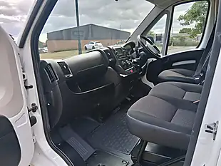 Used 2021 Citroen Relay Enterprise White - Interior and Exterior details 11