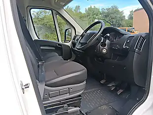Used 2021 Citroen Relay Enterprise White - Interior and Exterior details 12
