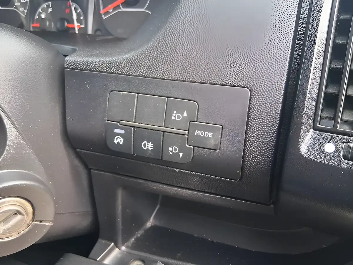 Used 2021 Citroen Relay Enterprise White - Interior and Exterior details 18