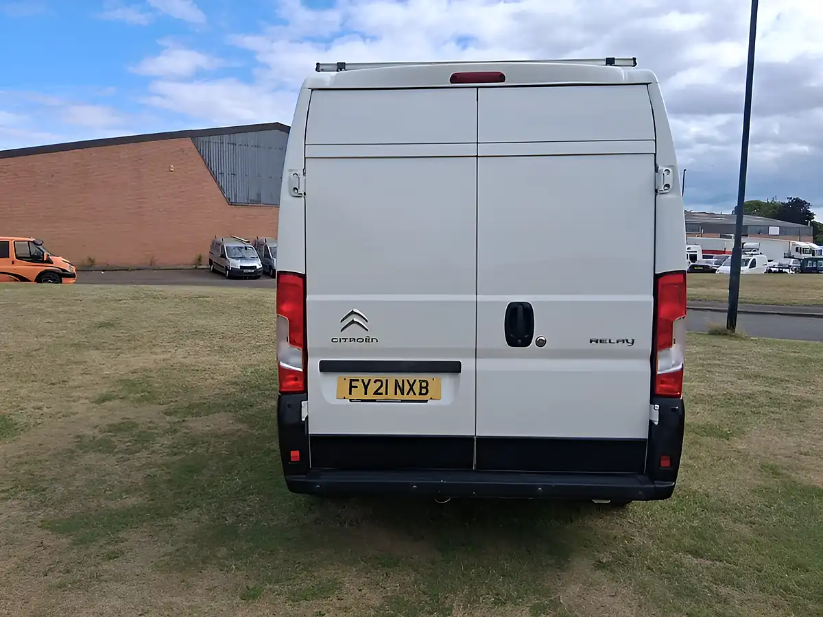 Used 2021 Citroen Relay Enterprise White - Interior and Exterior details 4