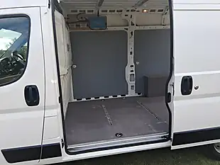 Used 2021 Citroen Relay Enterprise White - Interior and Exterior details 9
