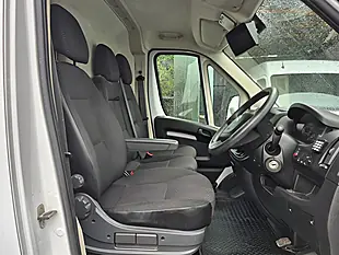 Used 2021 Citroen Relay Enterprise White - Interior and Exterior details 11