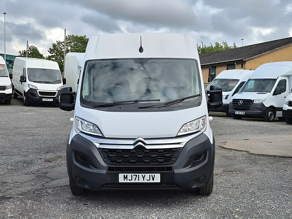 Used 2021 Citroen Relay Enterprise White - Interior and Exterior details 3