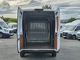 Used 2021 Citroen Relay Enterprise White - Interior and Exterior details 9