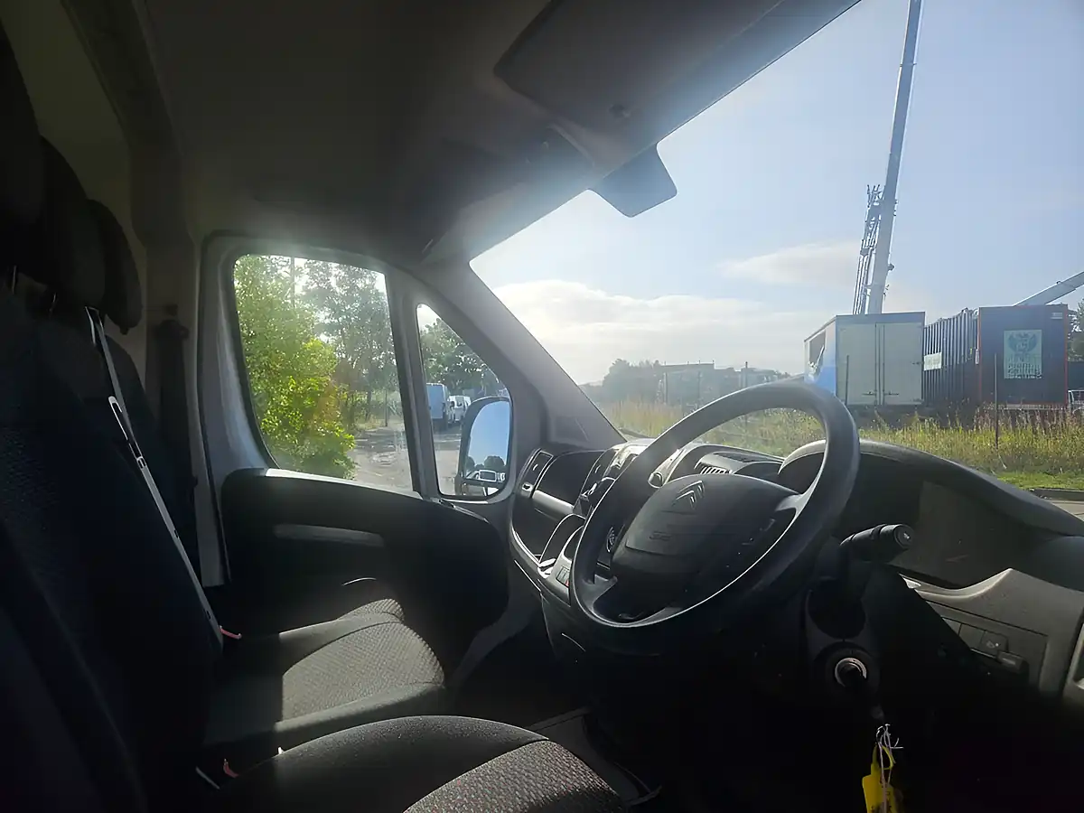 Used 2021 Citroen Relay Enterprise White - Interior and Exterior details 11