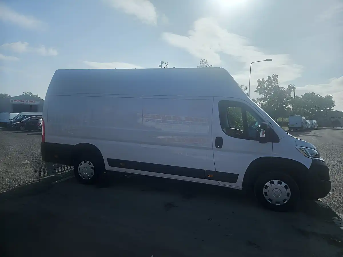 Used 2021 Citroen Relay Enterprise White - Interior and Exterior details 2