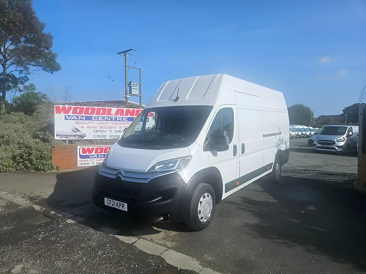 Used 2021 Citroen Relay Enterprise White - Interior and Exterior details 4