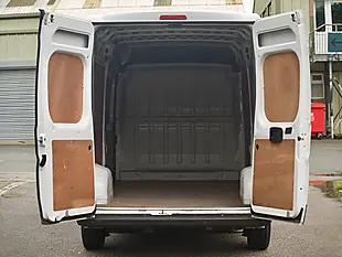 Used 2021 Citroen Relay Enterprise White - Interior and Exterior details 12