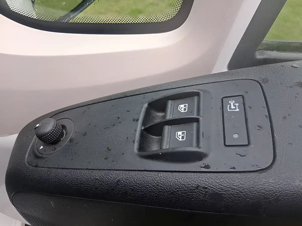 Used 2021 Citroen Relay Enterprise White - Interior and Exterior details 17