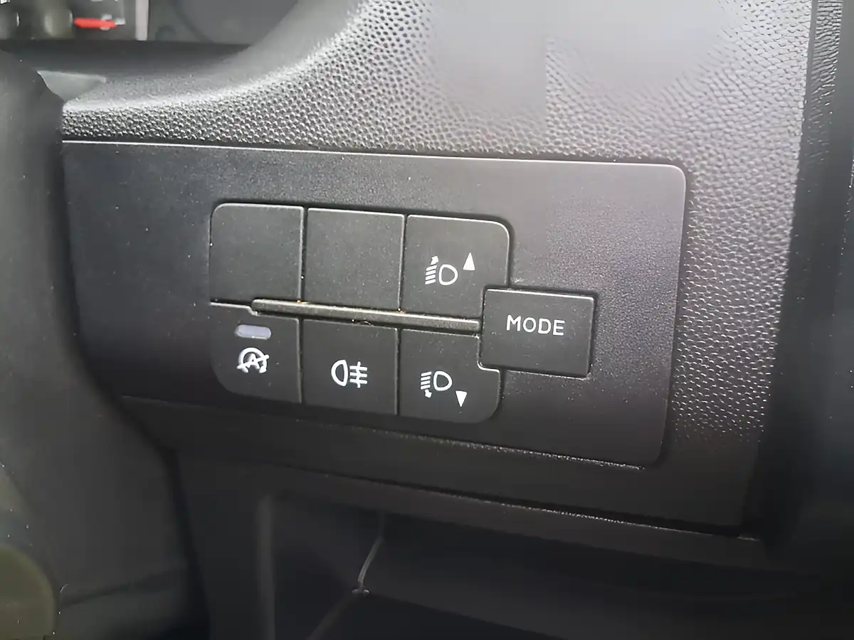 Used 2021 Citroen Relay Enterprise White - Interior and Exterior details 18