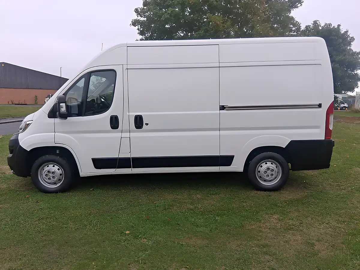 Used 2021 Citroen Relay Enterprise White - Interior and Exterior details 2