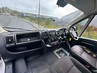 Used 2021 Citroen Relay Enterprise White - Interior and Exterior details 15