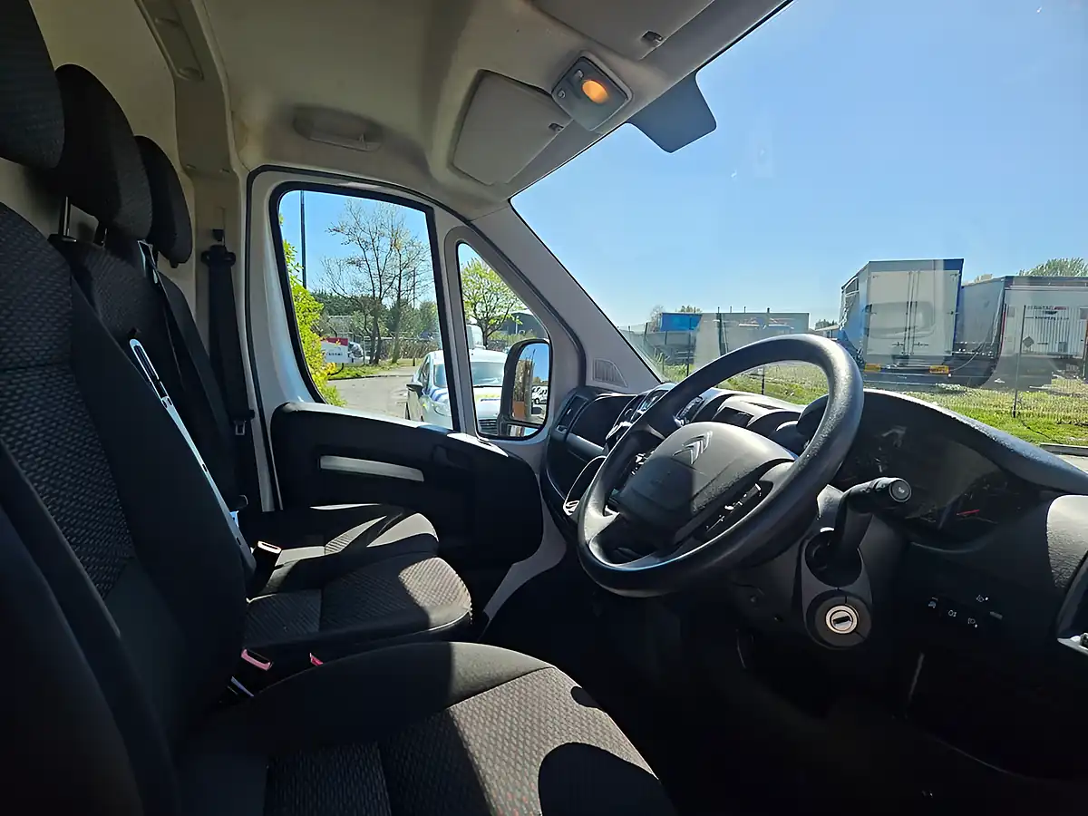 Used 2021 Citroen Relay Eprise Mwb White - Interior and Exterior details 12