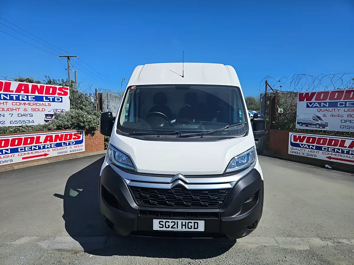 Used 2021 Citroen Relay Eprise Mwb White - Interior and Exterior details 3