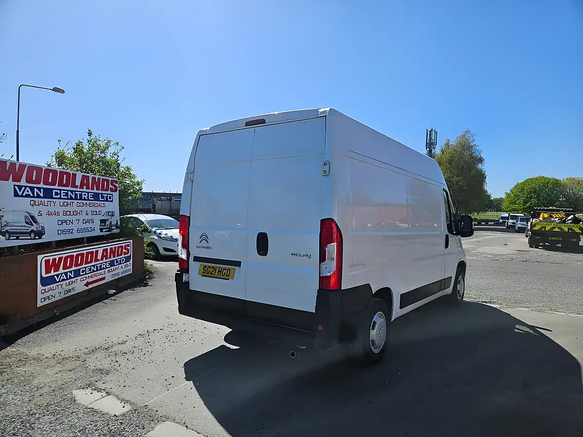 Used 2021 Citroen Relay Eprise Mwb White - Interior and Exterior details 8
