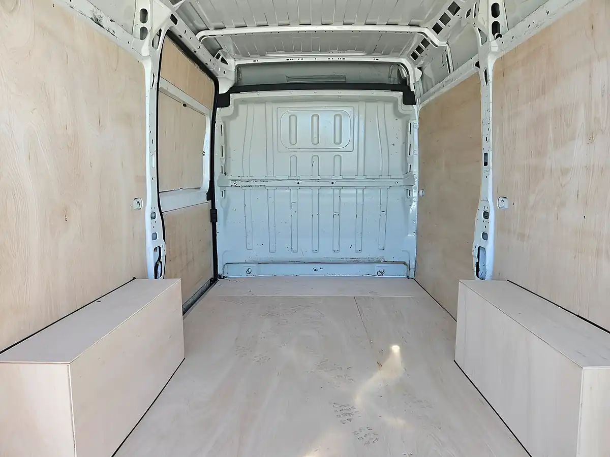 Used 2021 Citroen Relay Eprise Mwb White - Interior and Exterior details 9