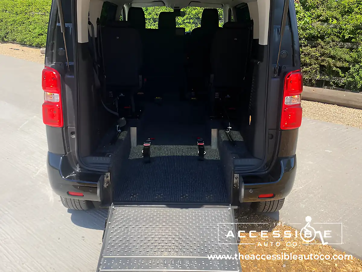 Used 2021 Citroen Spacetourer Business M Black - Interior and Exterior details 11