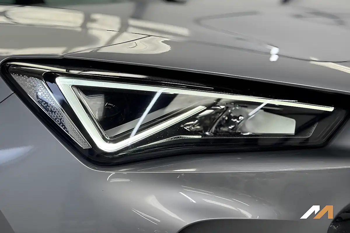 Used 2021 Cupra Formentor V1 Silver - Interior and Exterior details 9