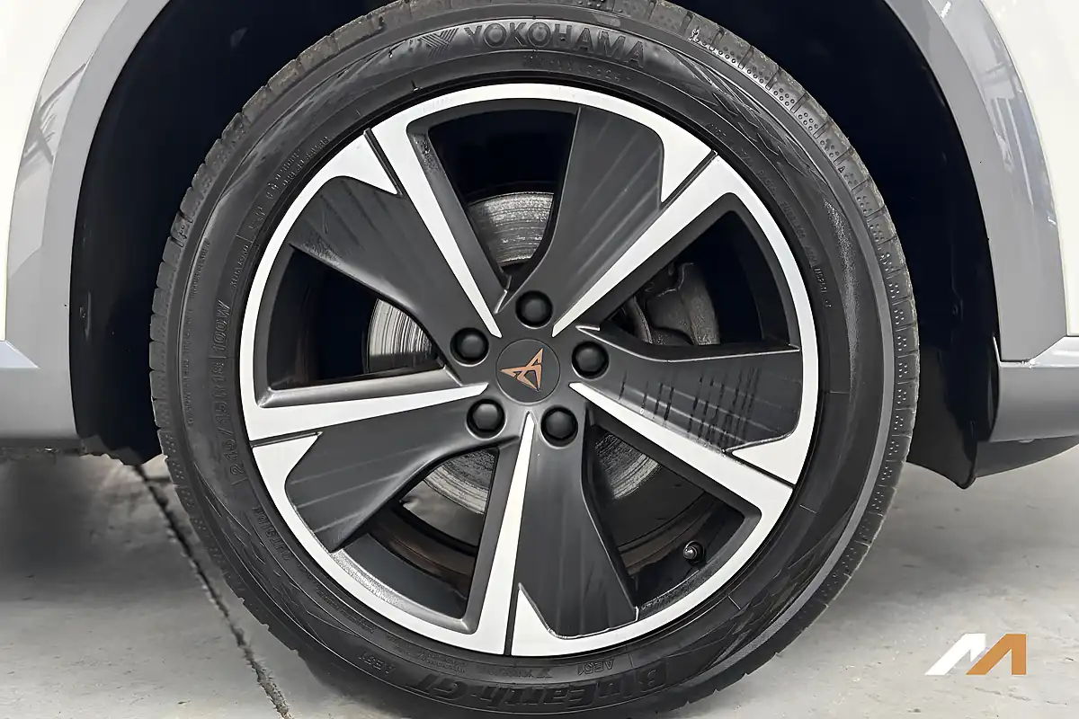 Used 2021 Cupra Formentor V1 White - Interior and Exterior details 11