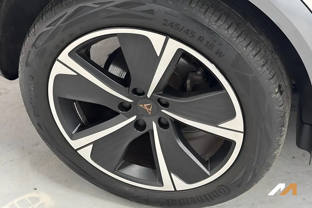Used 2021 Cupra Formentor V1 White - Interior and Exterior details 12