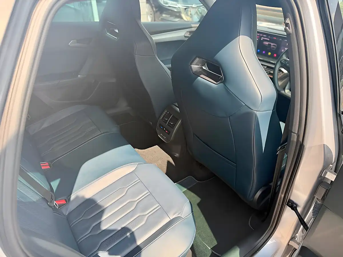Used 2021 Cupra Formentor V2 Silver - Interior and Exterior details 12