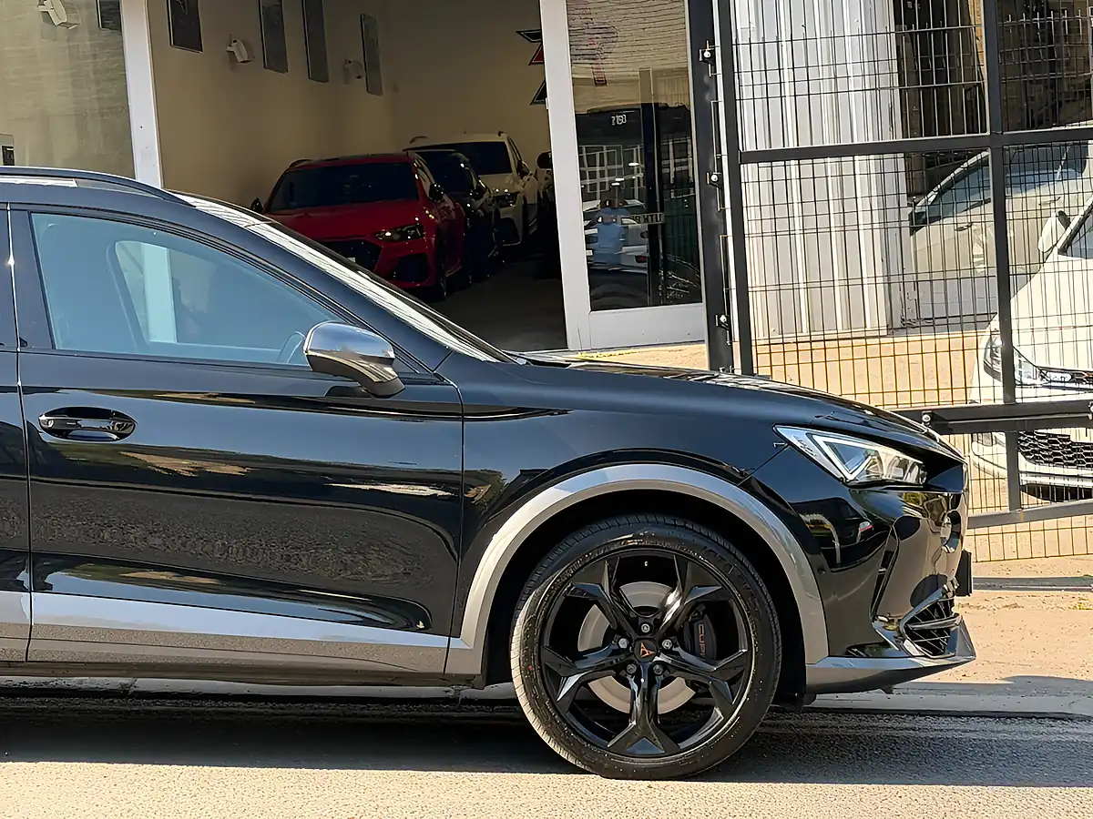 Used 2021 Cupra Formentor VZ2 Black - Interior and Exterior details 14