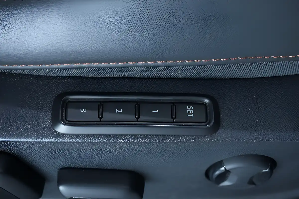Used 2021 Cupra Formentor VZ2 Grey - Interior and Exterior details 12